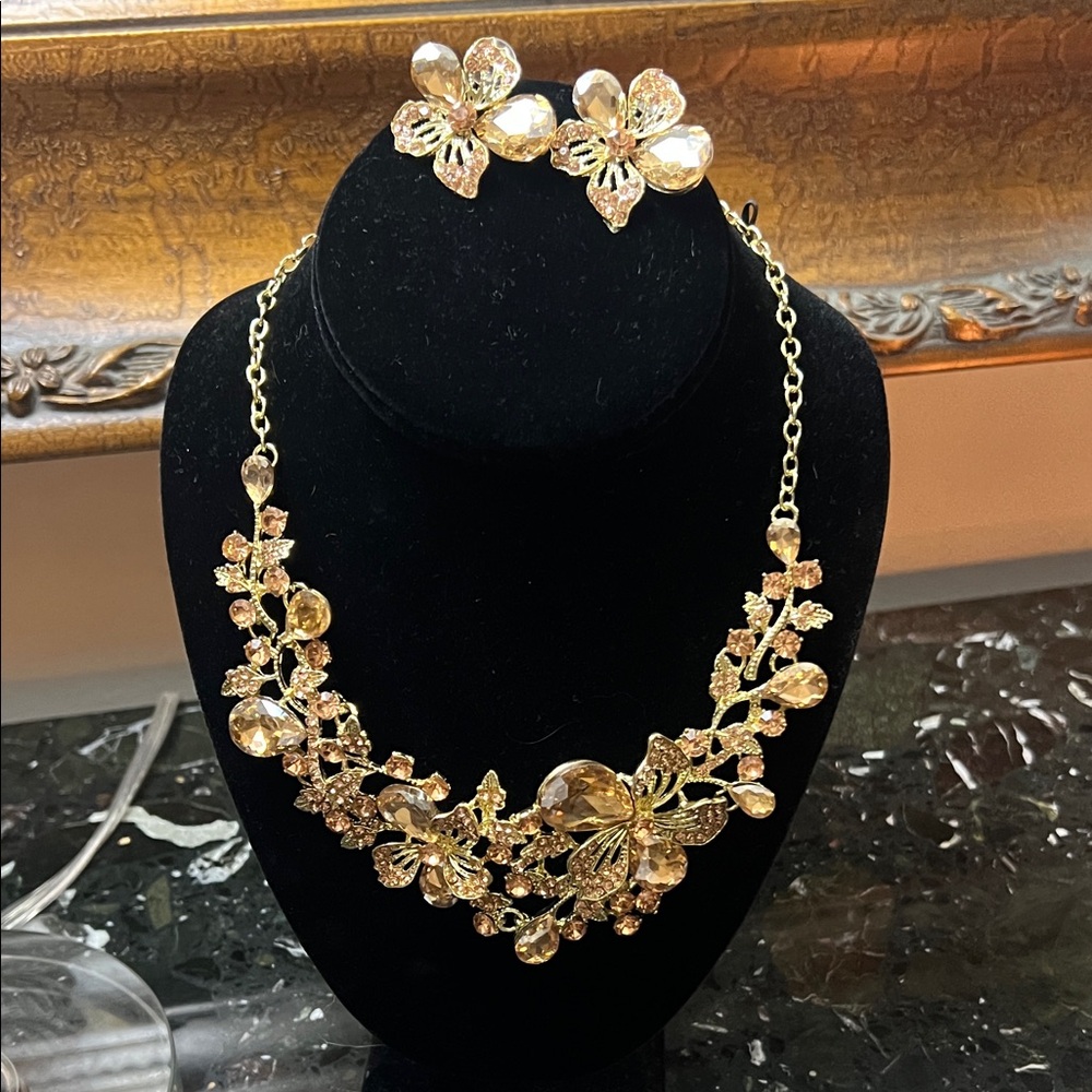 Gold Floral Necklace and Earring Set